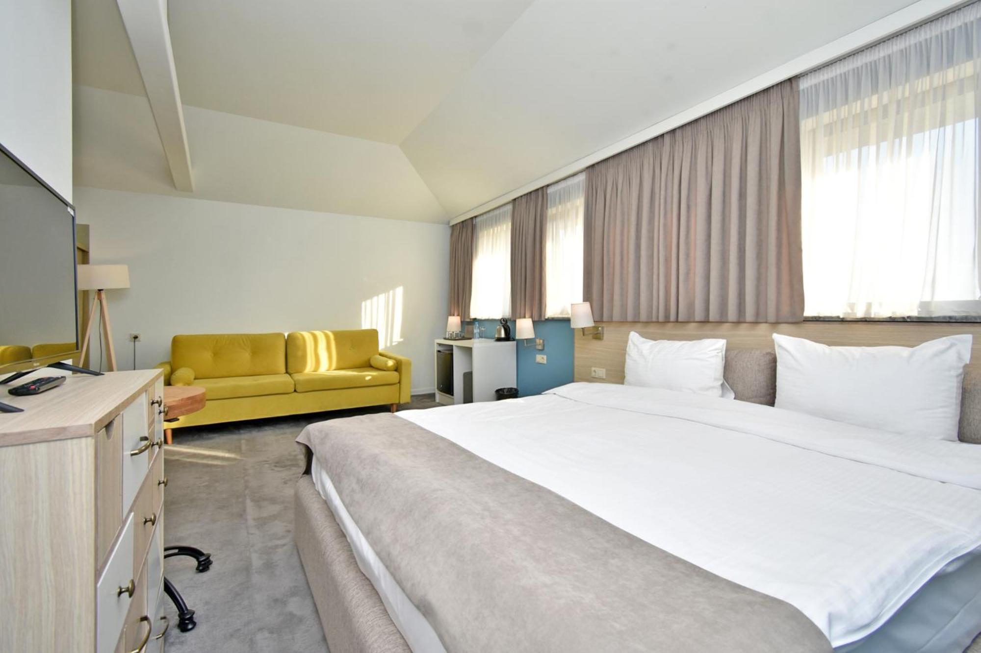 In City Hotel Yerevan Exterior photo